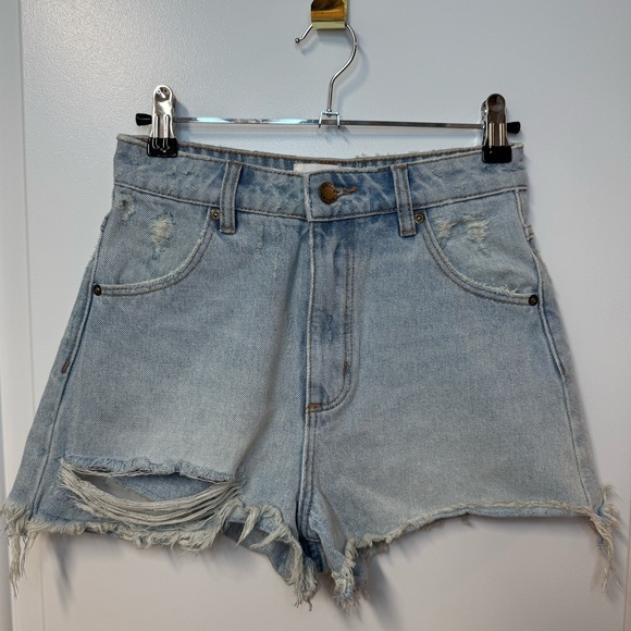 ROLLA'S Pants - Rollas Jean Shorts Size 24
